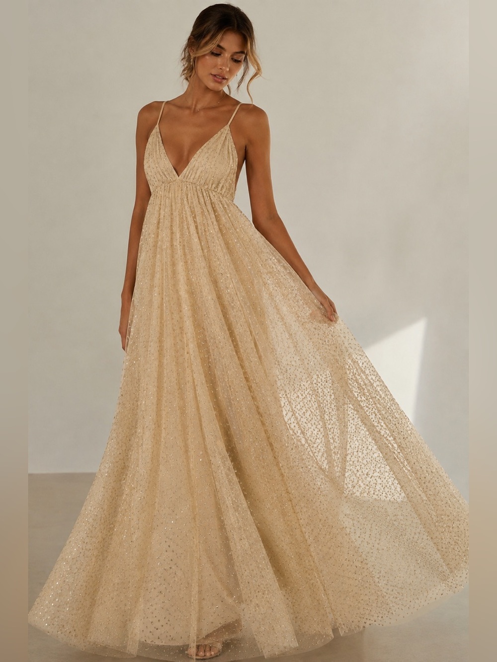 NWOT Faeriesty V-Neck Glitter Maxi Dress – Champagne/Gold – L
